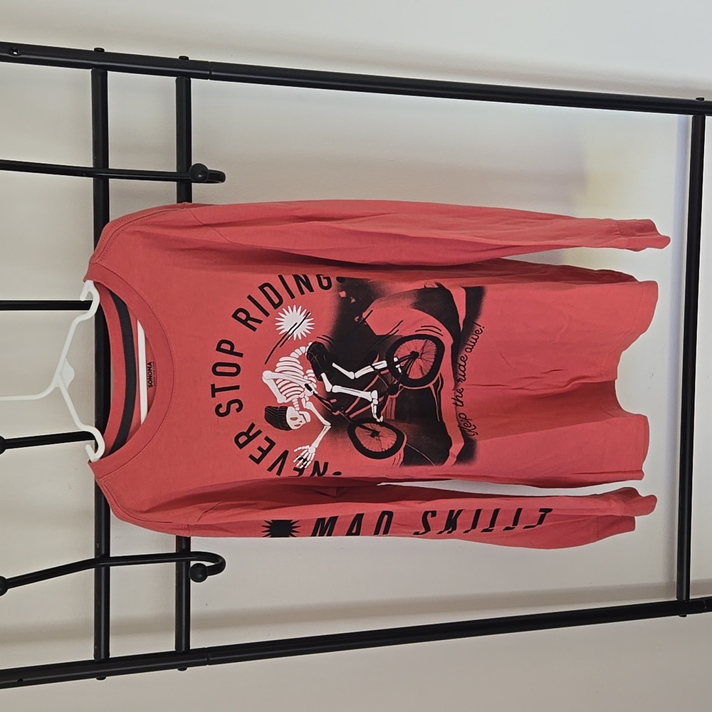 Long sleeve tee